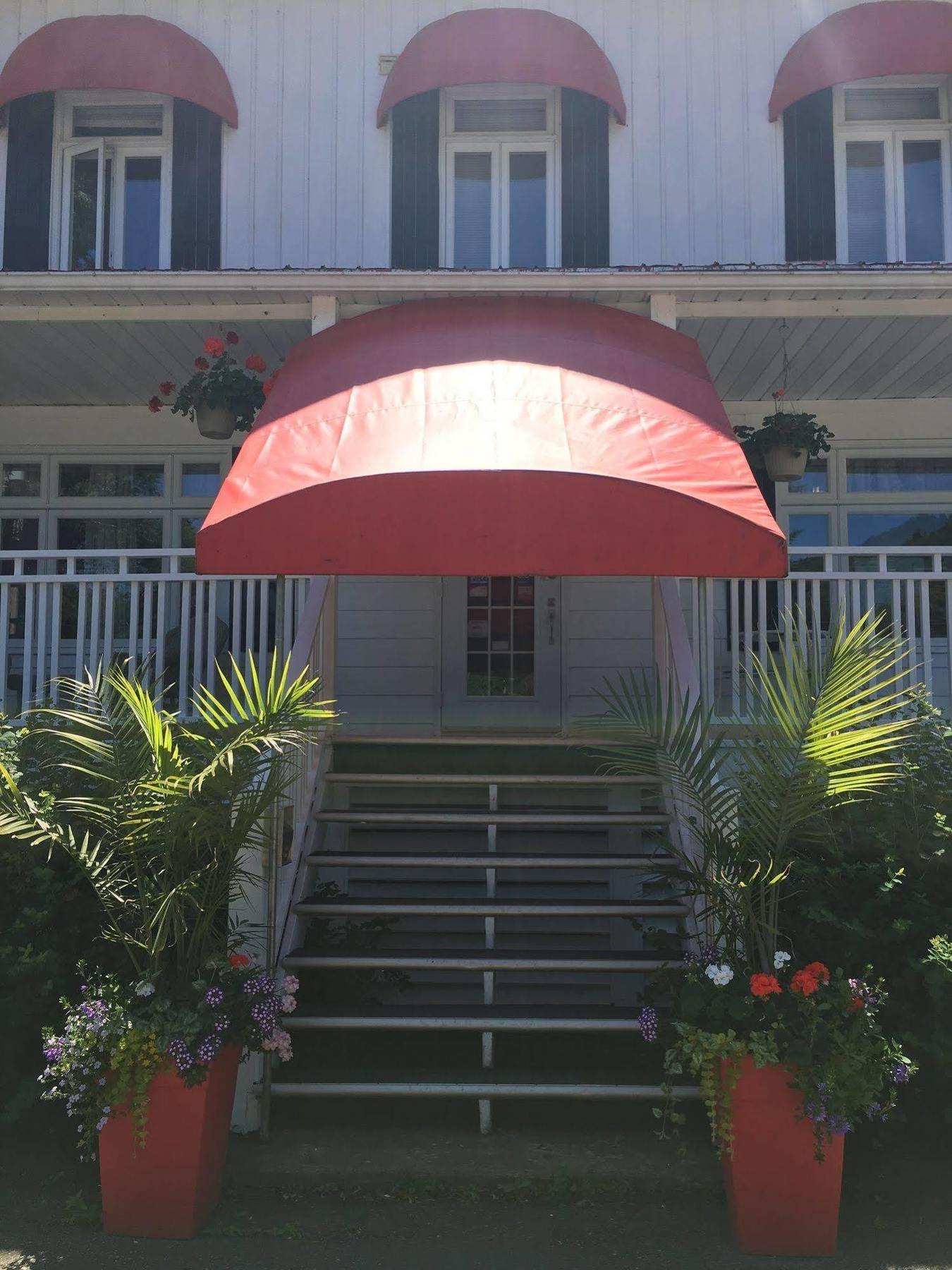 Auberge La Courtepointe Petite-Riviere-Saint-Francois Exterior foto